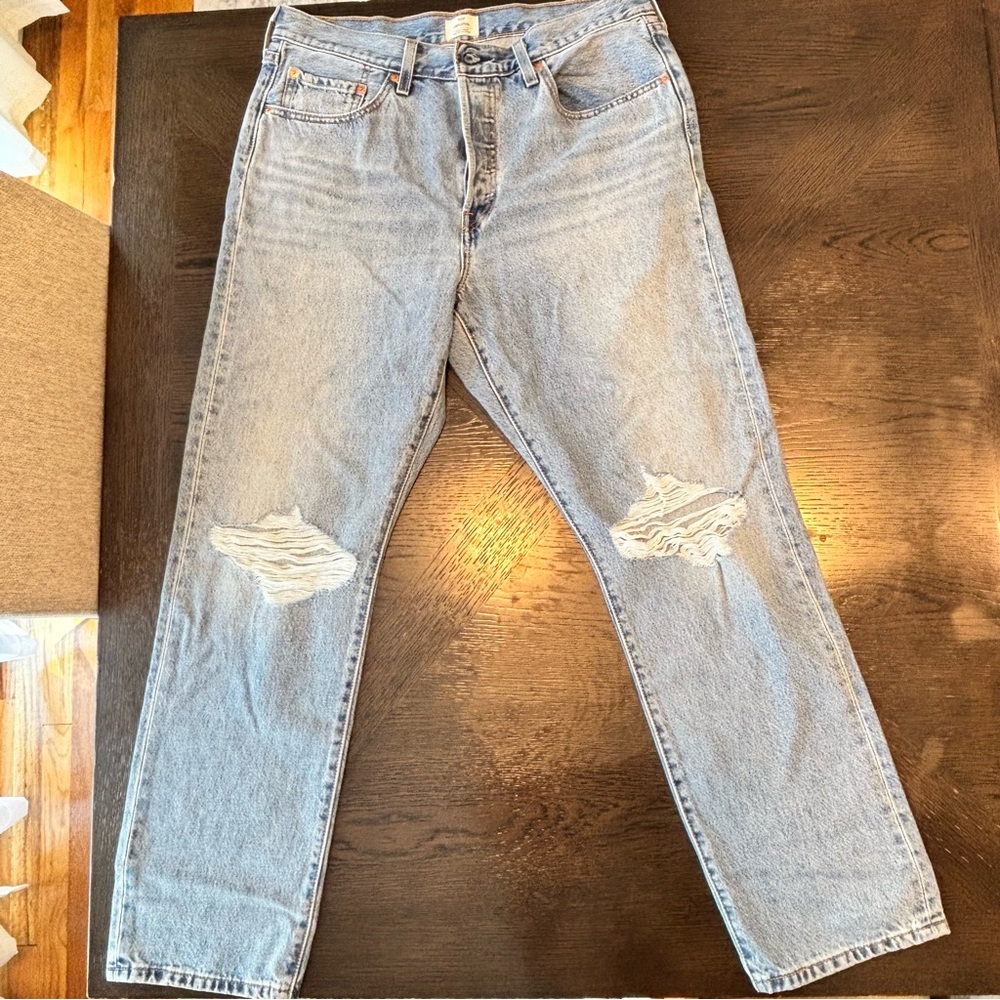 Levi’s 501 Original Distressed Light Wash Straight Jeans W32 L30